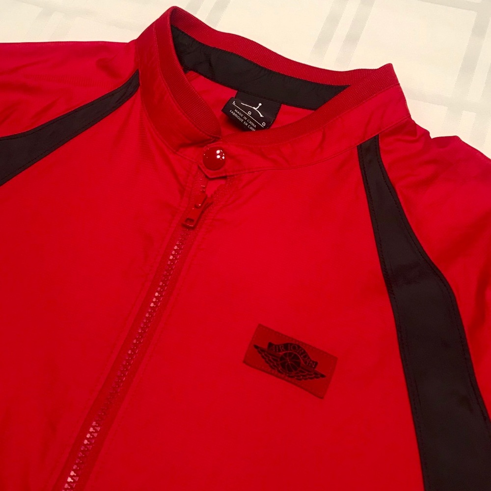 Jordan Wings Full Zip Windbreaker Size: L
